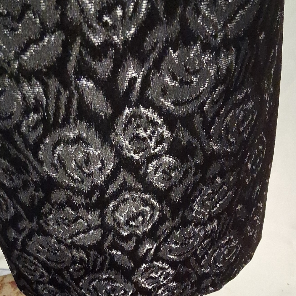 Le Suit Black and Silver Patterned Pencil Skirt - Picture 6 of 9